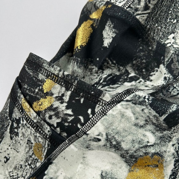 Tahari Sport Leggings Medium Black White Gold Abstract Athleisure Activewear - Picture 5 of 7